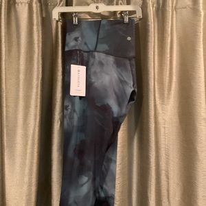 NWT Athleta Elation 7/8 leggings w phone pocket at small of back size 1X